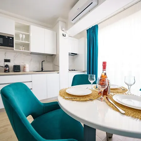 Apartament The Queens Infinity Pool&spa Mamaia Nord Năvodari