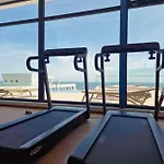 The Queens Infinity Pool&spa Mamaia Nord 아파트 Năvodari