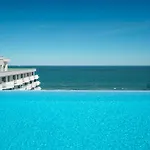 The Queens Infinity Pool&spa Mamaia Nord Năvodari