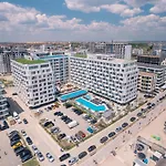 The Queens Infinity Pool&spa Mamaia Nord *
