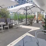 아파트 The Queens Infinity Pool&spa Mamaia Nord *