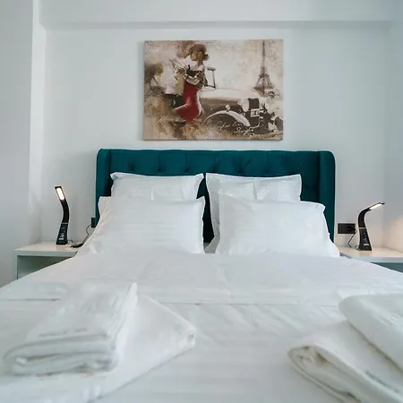 Apartment The Queen Infinity Pool&spa Mamaia Nord *