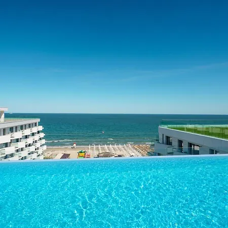 דירה The Queens Infinity Pool&spa Mamaia Nord *