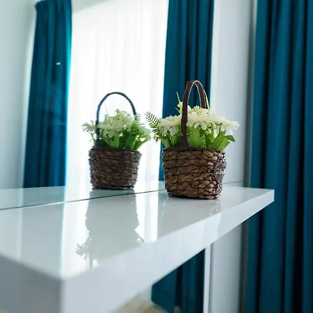 Apartamento The Queen Infinity Pool&spa Mamaia Nord *