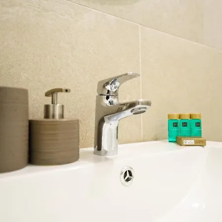 The Queen Infinity Pool&spa Mamaia Nord Apartamento Năvodari