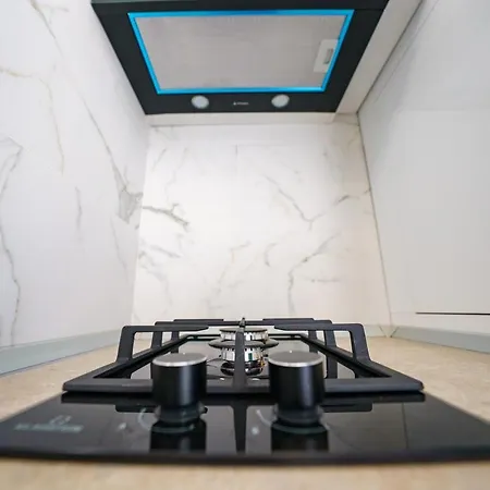 The Queen Infinity Pool&spa Mamaia Nord Apartamento *