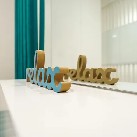 The Queen Infinity Pool&spa Mamaia Nord