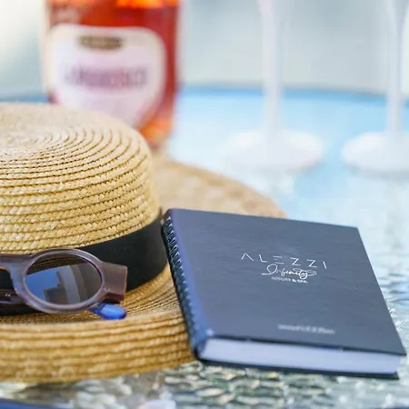 The Queen Infinity Pool&spa Mamaia Nord Navodari