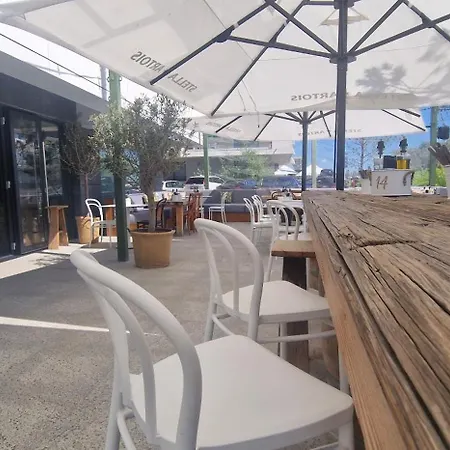 The Queen Infinity Pool&spa Mamaia Nord Năvodari