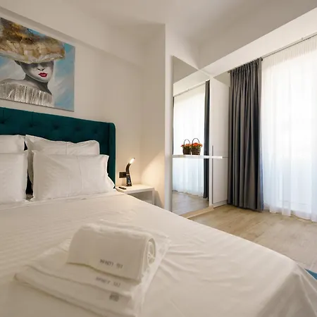 דירה The Queens Infinity Pool&spa Mamaia Nord *
